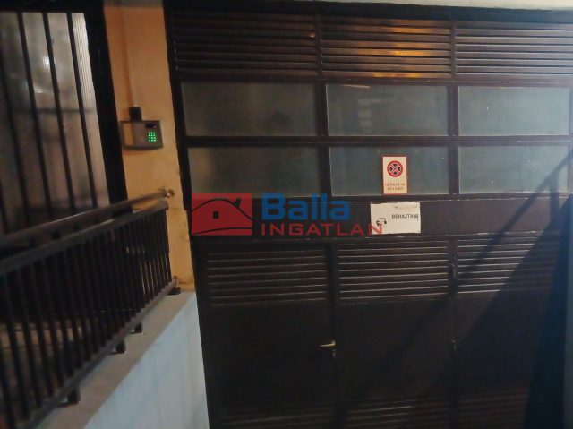 Eladó 13 m²-esteremgarázs hely VIII. Kerület (Magdolna negyed) , Karácsony Sándor utca: 7'900'000 Ft