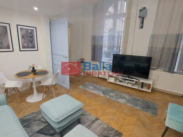 Eladó 42 m²-estársasházi lakás VIII. Kerület (Palotanegyed) , Múzeum körút: 109'500'000 Ft