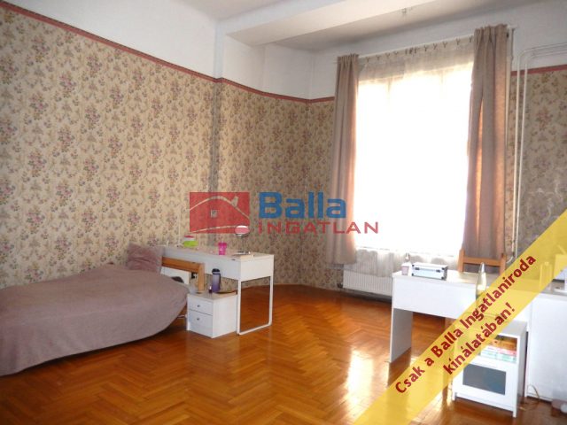 Eladó 111 m²-estársasházi lakás VIII. Kerület (Palotanegyed) , Vas utca: 142'800'000 Ft