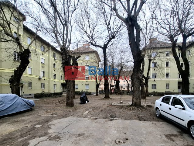 Eladó 54 m²-estársasházi lakás X. Kerület (Gyárdülő) , Üllői út: 63'000'000 Ft