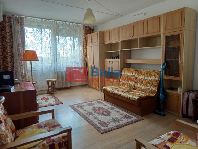 Eladó 38 m²-estársasházi lakás X. Kerület (Kőbánya Városközpont) , Kápolna utca: 44'990'000 Ft