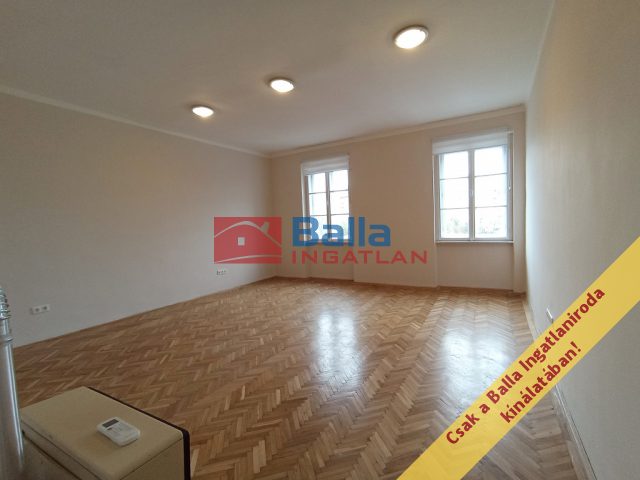 Eladó 48 m²-estársasházi lakás X. Kerület (Újhegy) , Gyömrői út: 43'000'000 Ft