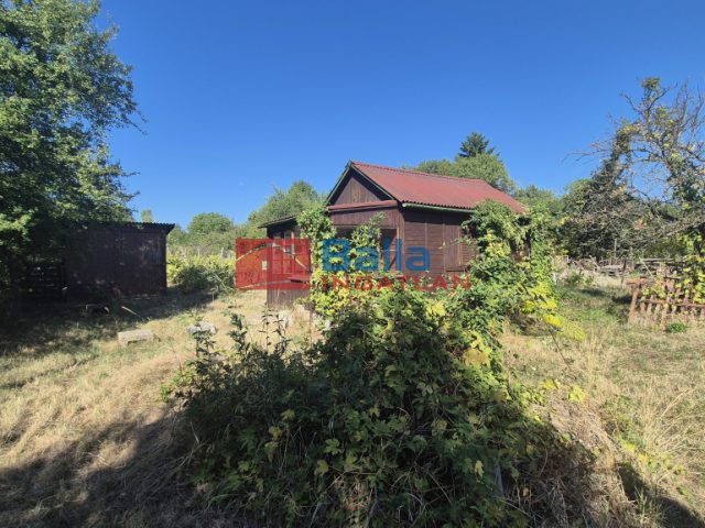 Eladó 3308 m²-estelek XI. Kerület (Kamaraerdő) , Laska utca: 45'000'000 Ft