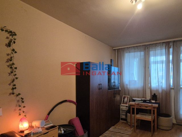 Eladó 54 m²-estársasházi lakás XI. Kerület (Kelenföld) , Etele út: 73'900'000 Ft