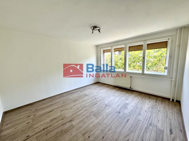 Eladó 33 m²-estársasházi lakás XI. Kerület (Kelenföld) , Fehérvári út: 58'900'000 Ft