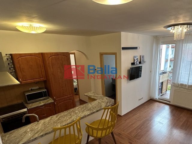 Eladó 36 m²-estársasházi lakás XIII. Kerület (Angyalföld) , Petneházy utca: 69'900'000 Ft