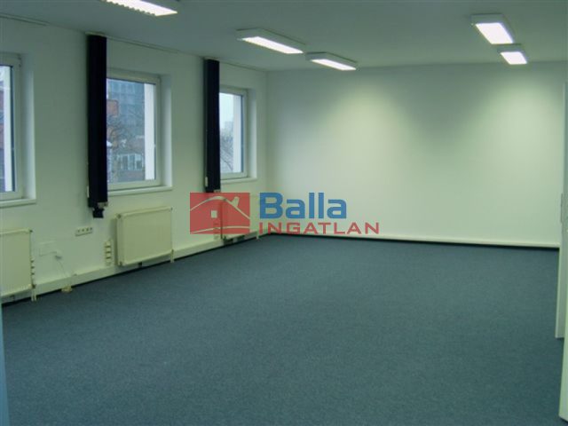 Kiadó 250 m²-esb kategóriás iroda XIII. Kerület (Angyalföld) , Röppentyű utca: 850'000 Ft