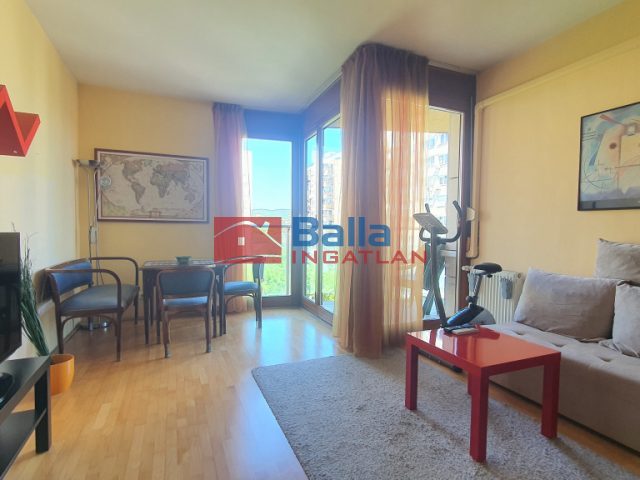 Kiadó 50 m²-estársasházi lakás XIII. Kerület (Újlipótváros) , KÁRPÁT utca: 300'000 Ft