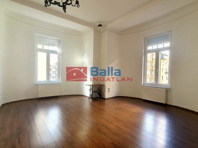 Kiadó 77 m²-estársasházi lakás XIII. Kerület (Újlipótváros) , VISEGRÁDI utca: 300'000 Ft