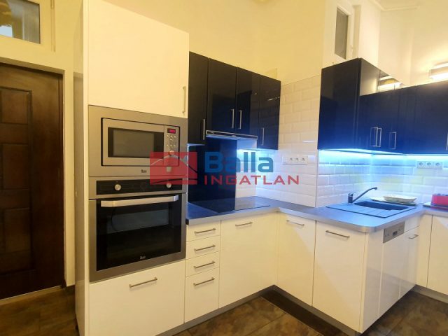 Kiadó 77 m²-estársasházi lakás XIII. Kerület (Újlipótváros) , VISEGRÁDI utca: 299'000 Ft