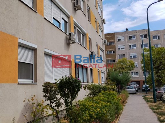 Eladó 46 m²-estársasházi lakás XIV. Kerület (Füredi lakótelep) , Füredi park: 59'900'000 Ft
