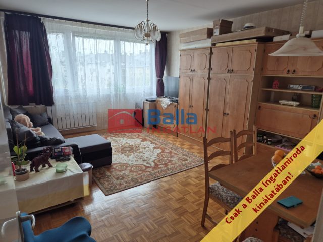 Eladó 49 m²-estársasházi lakás XIV. Kerület (Füredi lakótelep) , Ond vezér útja: 59'500'000 Ft