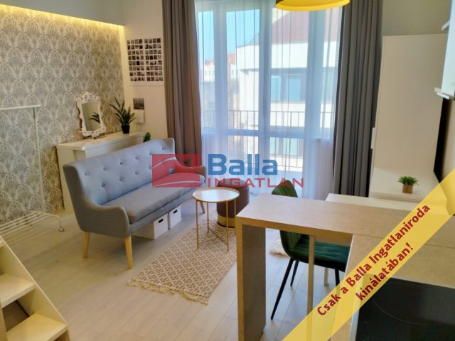 Eladó 25 m²-estársasházi lakás XIV. Kerület (Herminamező) , Thököly út: 42'000'000 Ft