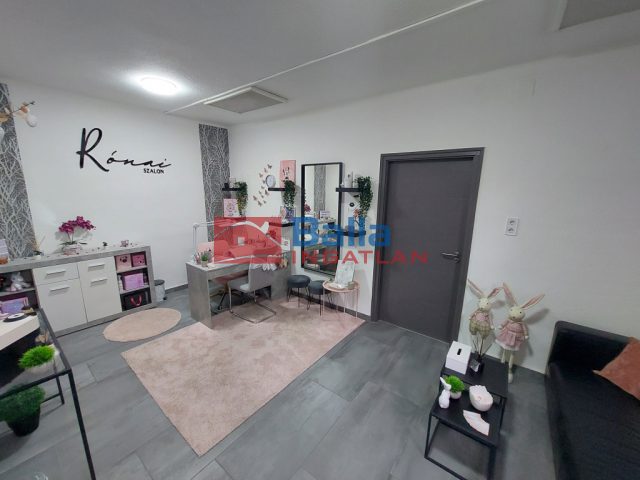 Eladó 41 m²-esüzlethelyiség utcai bejárattal XIV. Kerület (Törökőr) , Fogarasi út: 42'900'000 Ft