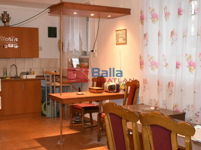 Eladó 46 m²-estársasházi lakás XIX. Kerület (Központ) , Templom  tér közelében: 49'990'000 Ft