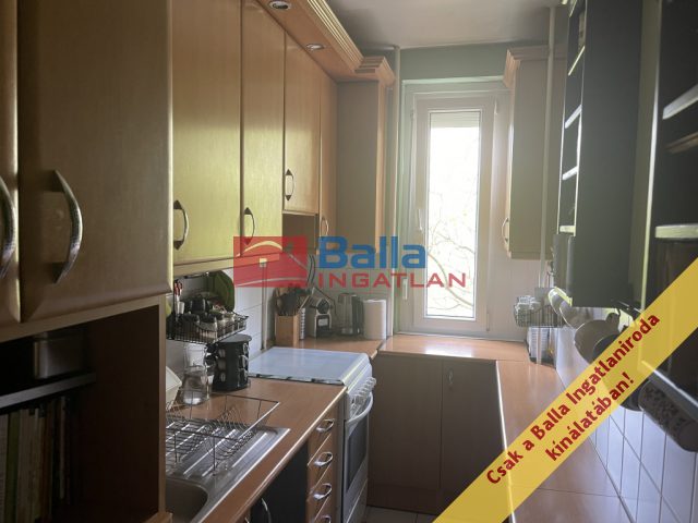 Eladó 53 m²-estársasházi lakás XIX. Kerület (Lakótelep) , Árpád utca: 64'900'000 Ft