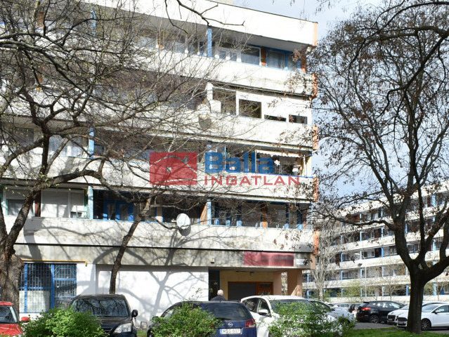Eladó 57 m²-estársasházi lakás XIX. Kerület (Lakótelep) , József Attila utca: 63'000'000 Ft