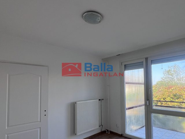 Eladó 68 m²-estársasházi lakás XIX. Kerület (Lakótelep) , Rendőrseg közelében: 79'900'000 Ft