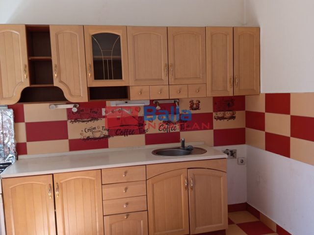Kiadó 55 m²-estársasházi lakás XIX. Kerület (Wekerle) , Kós Károly tér: 260'000 Ft