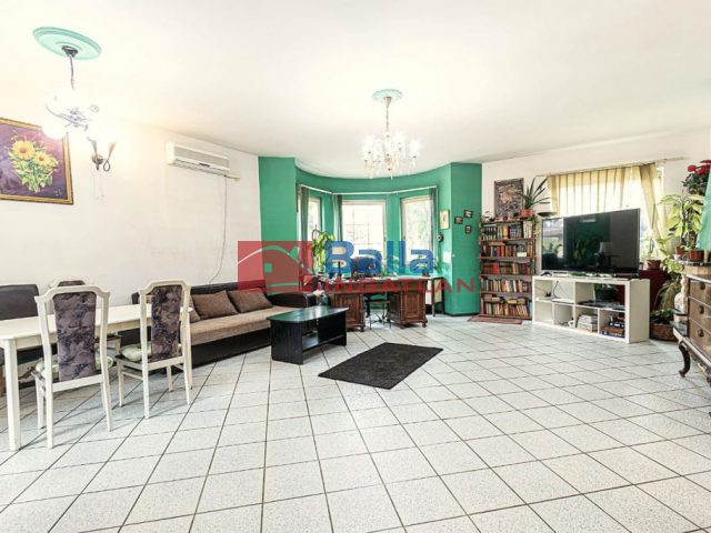 Eladó 479 m²-escsaládi ház XV. Kerület (Rákospalota) , Rákospalotai körvasút sor: 149'900'000 Ft