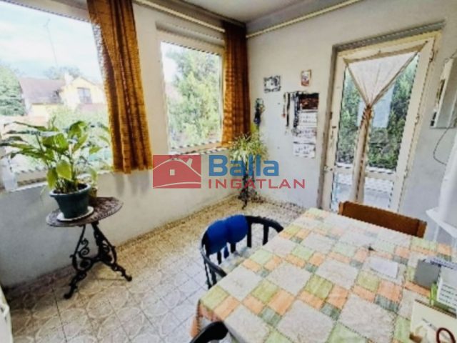 Eladó 80 m²-escsaládi ház XV. Kerület (Rákospalota) , Tóth István közeli utca: 85'000'000 Ft