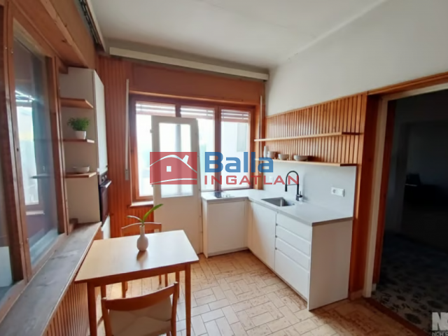 Eladó 80 m²-escsaládi ház XVI. Kerület (Árpádföld) , Állás utca: 99'000'000 Ft