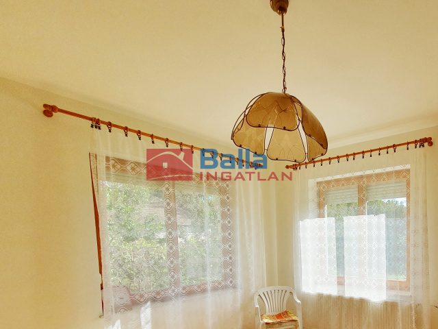 Eladó 95 m²-escsaládi ház XVI. Kerület (Árpádföld) , Árpádföld kedvelt részén: 126'900'000 Ft