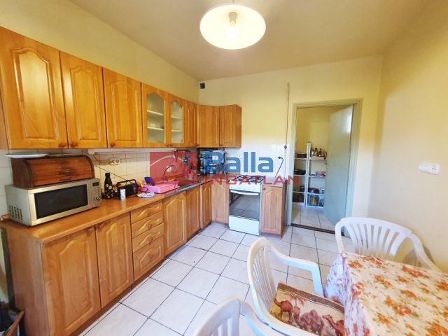 Eladó 95 m²-escsaládi ház XVI. Kerület (Árpádföld) , Árpádföld kedvelt részén: 110'000'000 Ft