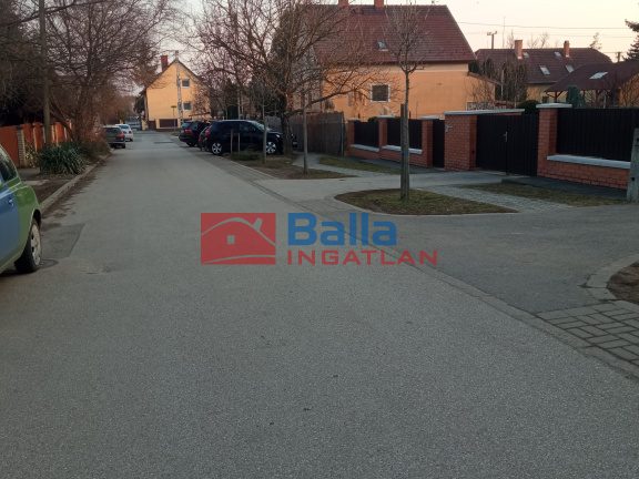 Eladó 962 m²-estelek XVI. Kerület (Cinkota) , Lucernás u. környékén: 109'000'000 Ft