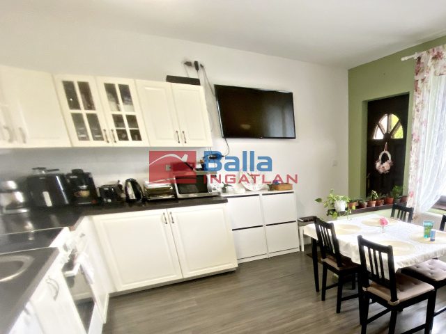 Eladó 120 m²-esikerház XVI. Kerület (Cinkota) , Szakoly utca: 139'000'000 Ft