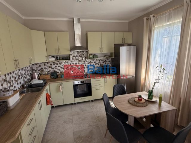 Eladó 85 m²-esikerház XVII. Kerület (Rákoscsaba) , Battonya utca környékén lévő utca: 119'000'000 Ft