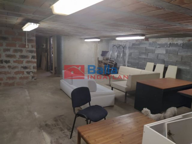 Kiadó 80 m²-eslogisztika - raktározás XVII. Kerület (Rákoscsaba Újtelep) , Naplás tó környékén lévő utca: 130'000 Ft