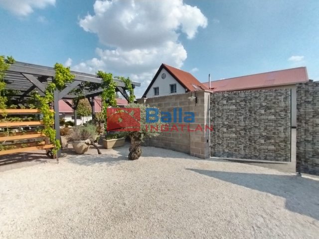 Eladó 500 m²-esegyéb üzlethelyiség XVII. Kerület (Rákoshegy) , Alsórákoshegy utca: 380'000'000 Ft