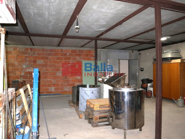 Kiadó 430 m²-esegyéb speciális ipari ingatlan XVII. Kerület (Rákoshegy) , Ferihegyi utat keresztező utca: 600'000 Ft