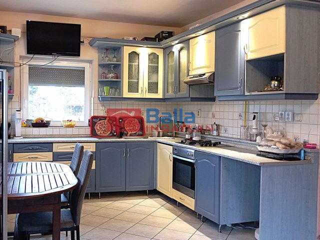 Eladó 120 m²-escsaládi ház XVII. Kerület (Rákoshegy) , Rózsahegy utca: 235'000'000 Ft