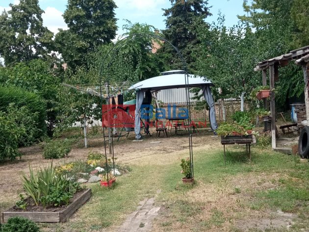 Eladó 103 m²-esházrész XVIII. Kerület (Pestszentlőrinc) , csendes mellékutcában utca: 79'000'000 Ft