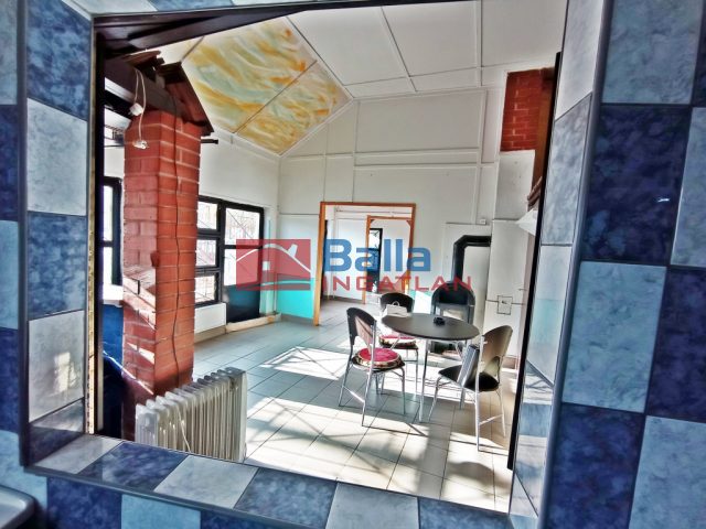 Eladó 68 m²-esüzlethelyiség utcai bejárattal XVIII. Kerület (Szemeretelep) , Üllői út: 64'800'000 Ft