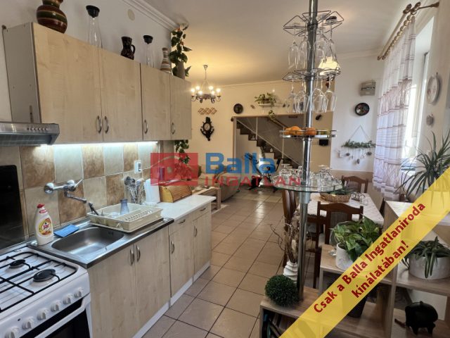 Eladó 63 m²-estársasházi lakás XX. Kerület (Erzsébetfalva) , Központhoz közel: 89'500'000 Ft