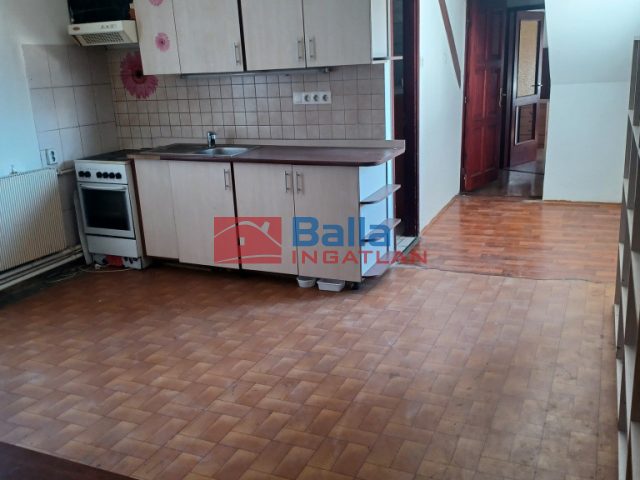 Eladó 78 m²-estársasházi lakás XX. Kerület (Erzsébetfalva) , Szt. Erzsébet  tér utca: 60'000'000 Ft
