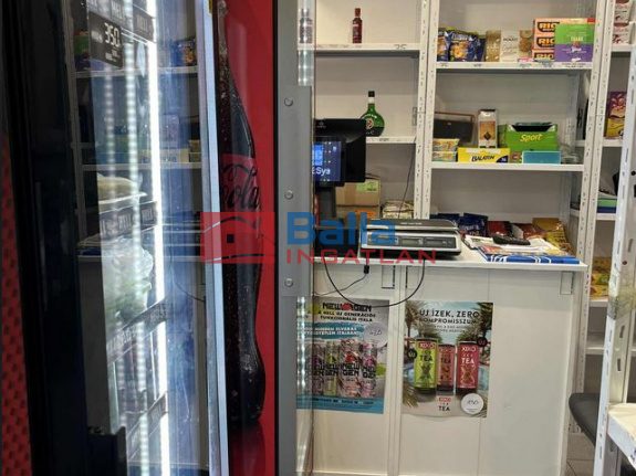 Eladó 15 m²-esüzlethelyiség utcai bejárattal XX. Kerület (Gubacsipuszta) , Orsolya utca: 9'000'000 Ft