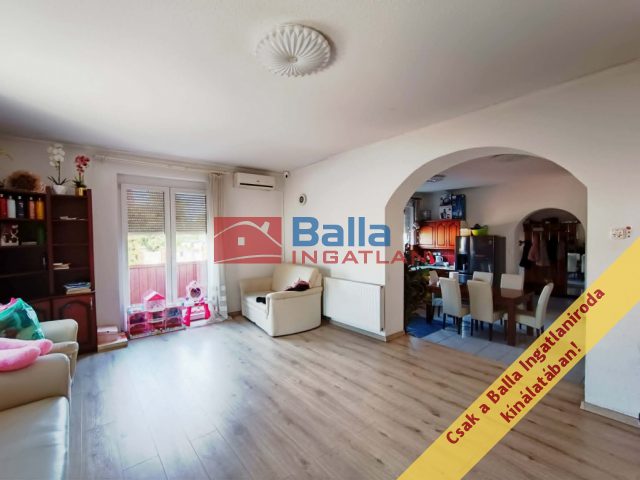 Eladó 300 m²-escsaládi ház XX. Kerület (Gubacsipuszta) , Rendezett, csendes, kertvárosi környék: 210'000'000 Ft