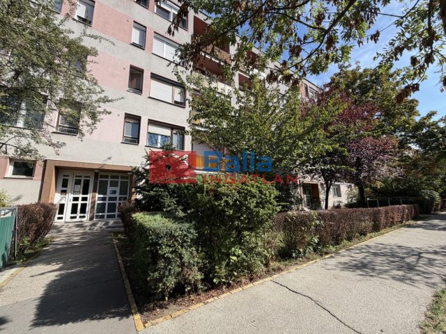 Eladó 55 m²-estársasházi lakás XXI. Kerület (Belváros (Városközpont)) , Templom utca: 53'900'000 Ft