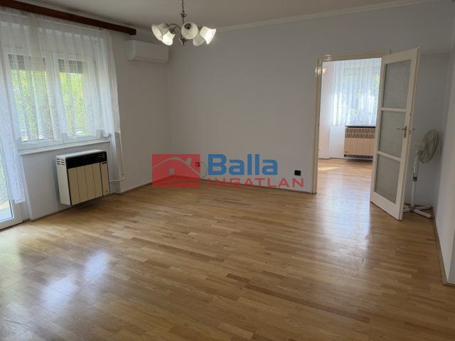 Kiadó 54 m²-estársasházi lakás XXI. Kerület (Belváros (Városközpont)) , Völgy utca: 170'000 Ft
