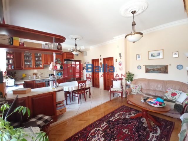 Eladó 124 m²-escsaládi ház XXI. Kerület (Királyerdő) , HOLLANDI út: 118'900'000 Ft