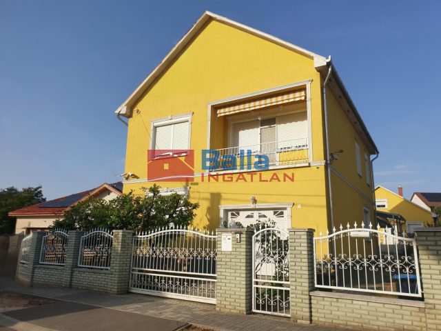 Eladó 340 m²-escsaládi ház XXI. Kerület (Királyerdő) , Királyerdő: 185'000'000 Ft