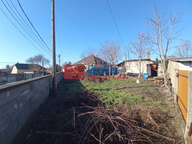 Eladó 28 m²-escsaládi ház XXI. Kerület (Királyerdő) , NYÁRFÁS utca: 43'900'000 Ft