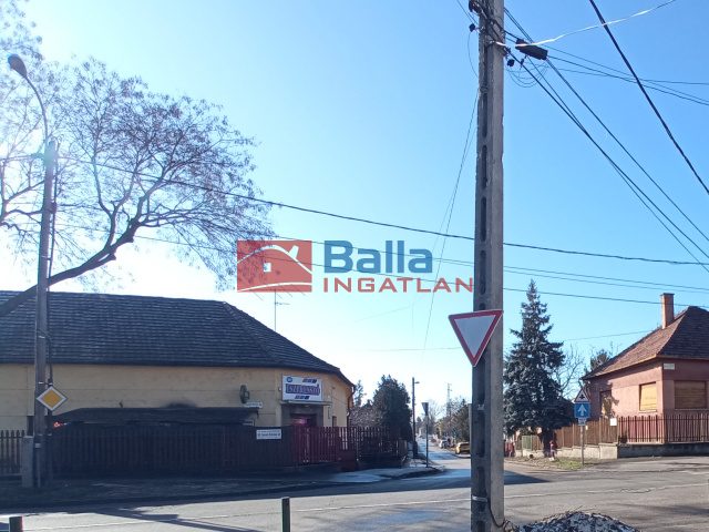 Kiadó 25 m²-esüzlethelyiség utcai bejárattal XXI. Kerület (Királyerdő) , SZENT ISTVÁN út: 150'000 Ft