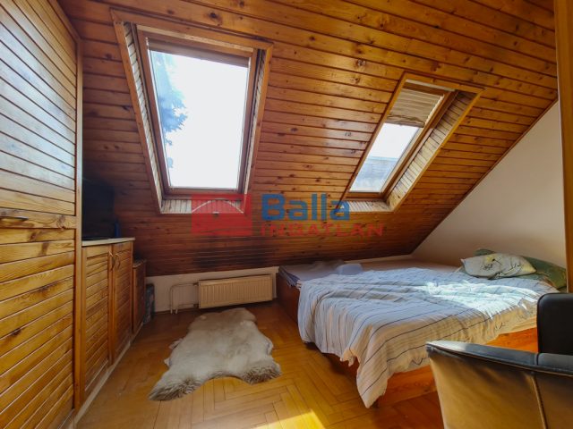 Eladó 195 m²-escsaládi ház XXI. Kerület (Ófalu) , Kapisztrán János utca: 185'000'000 Ft