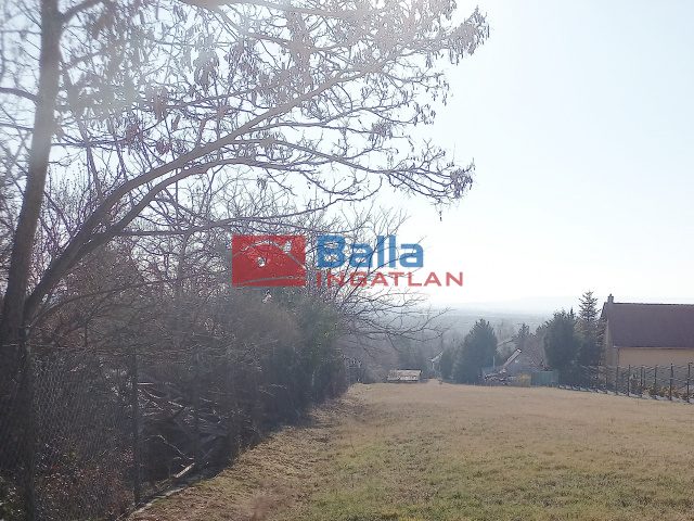 Eladó 3052 m²-estelek Csömör, Híd utca: 75'000'000 Ft