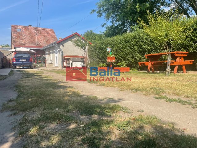 Eladó 69 m²-escsaládi ház Csörög, Kolozsvári utca: 49'500'000 Ft